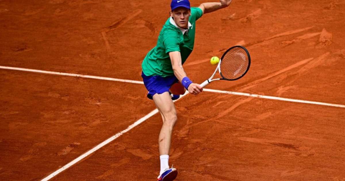 Sinner domina Lehecka e avança às oitavas de final de Roland Garros