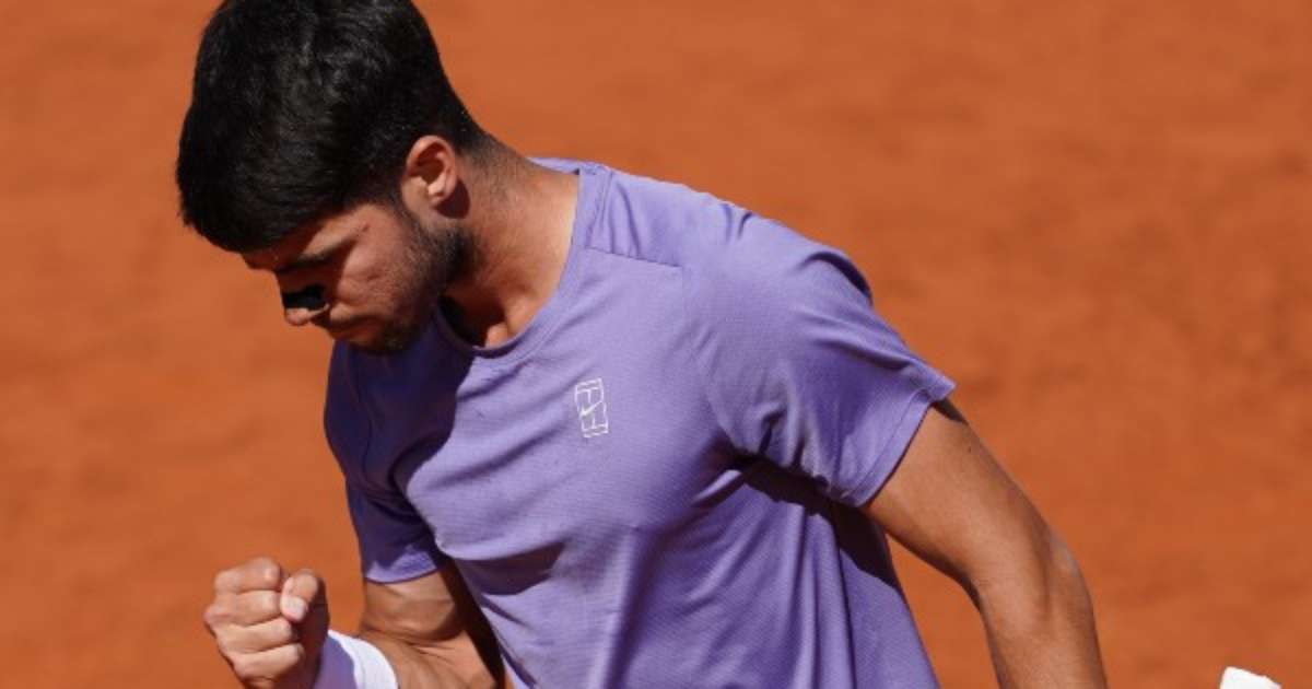 Alcaraz supera italiano e garante vaga na final do Masters de Roma