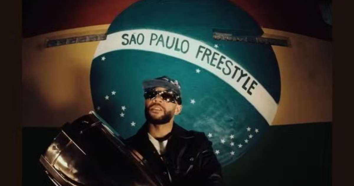 Depay comemora título do Paulistão com música e indireta para Neto