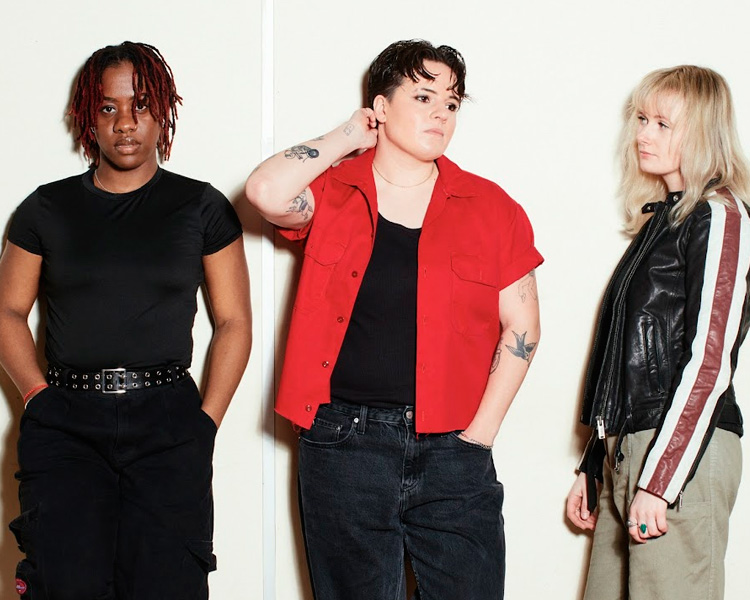 GIRLBAND! Está de Volta com Novo Single e Cover Inesperado de T. Rex
