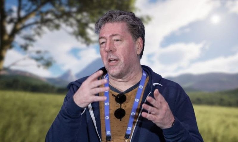 Criador de The Elder Scrolls, Julian LeFay, deixa legado após falecimento.
