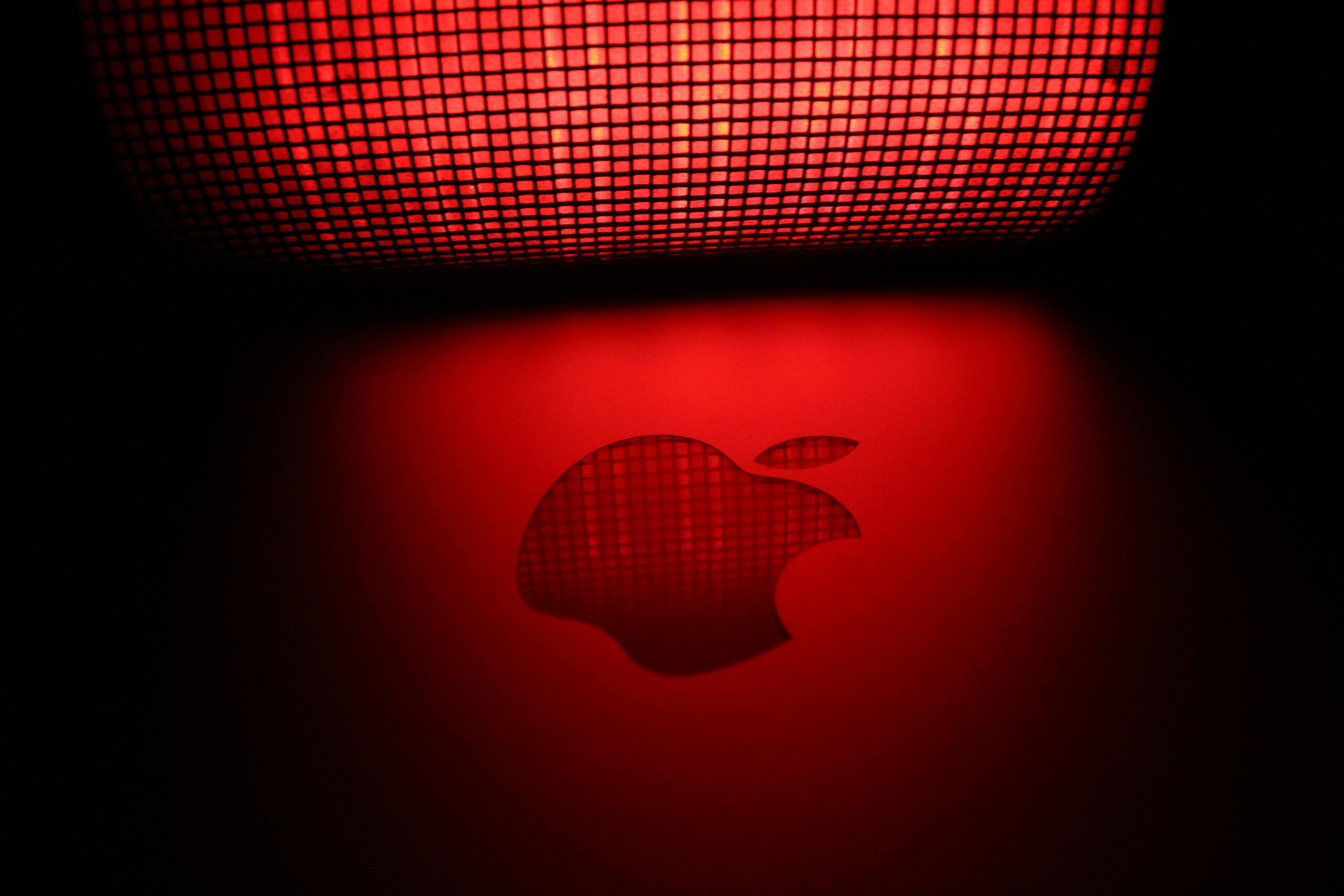 Apple e Intel: Parceria histórica pode estar de volta