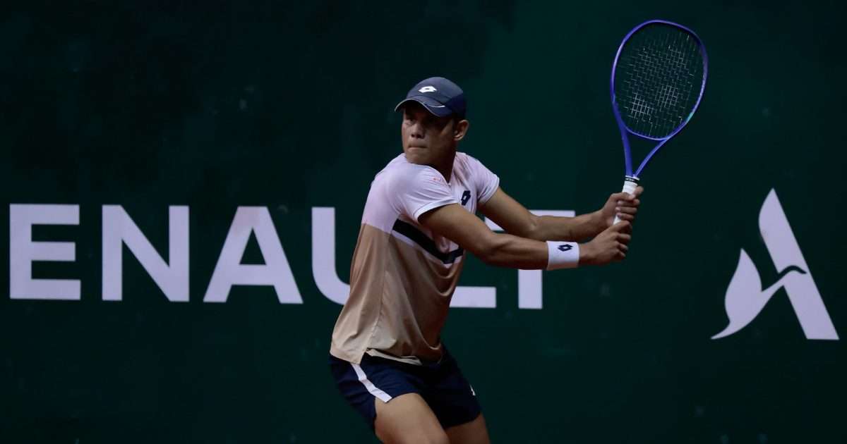 Livas Damázio vence de virada e fica perto da vaga na semifinal do Roland Garros Junior Series, em São Paulo (SP)