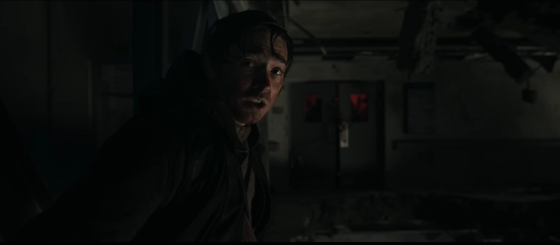 Do diretor de “A Hora do Mal”, confira o trailer sangrento do novo filme de Resident Evil