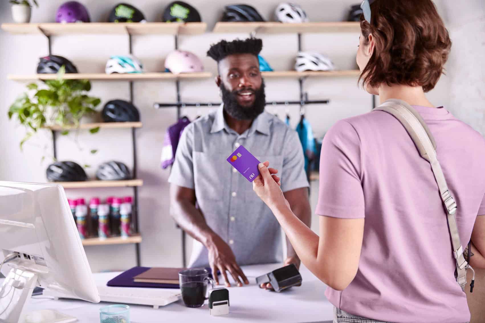 Nubank lança jogos e quizzes no aplicativo com descontos para Shopee e Uber