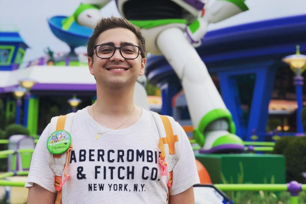 Quem é Alanzoka, streamer que anunciou o nascimento do filho após gravidez mantida em segredo