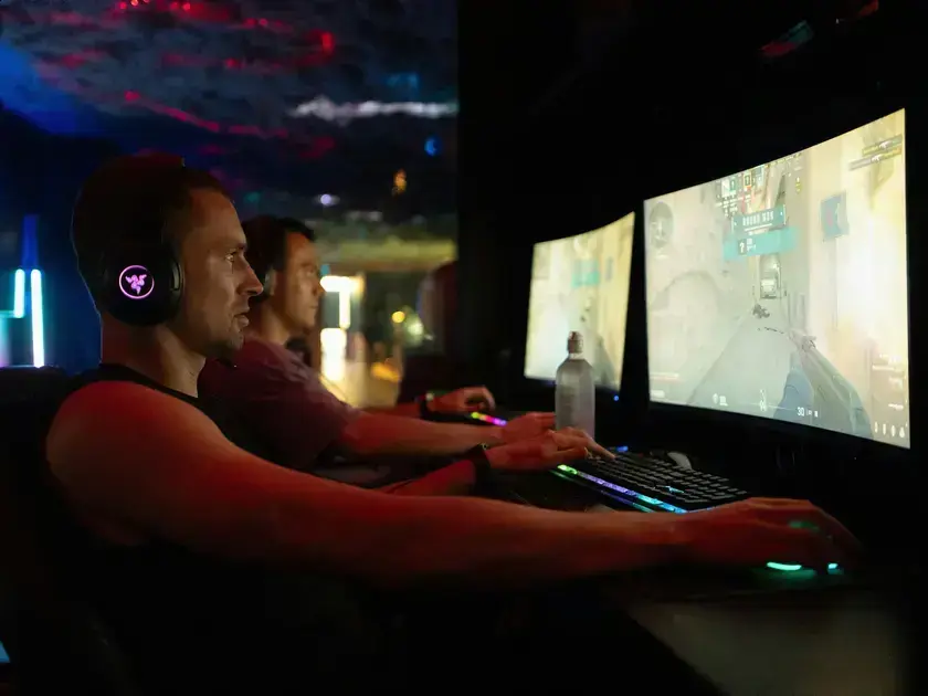 Estudo da LG revela aumento de 38% na precisão em jogos com monitores OLED de 480Hz