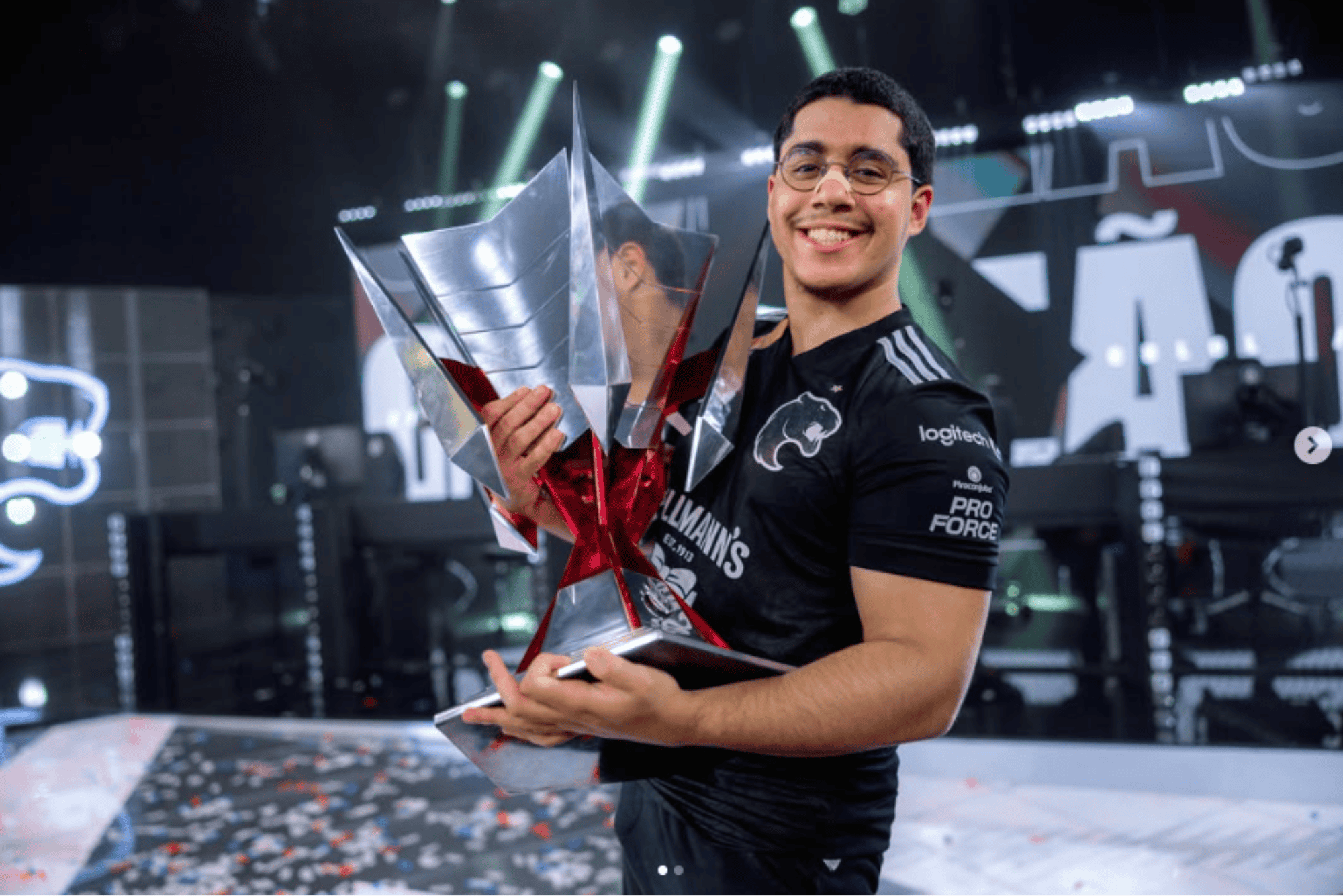 Punição de Tatu no CBLOL reacende debate sobre regras e profissionalismo nos e-sports