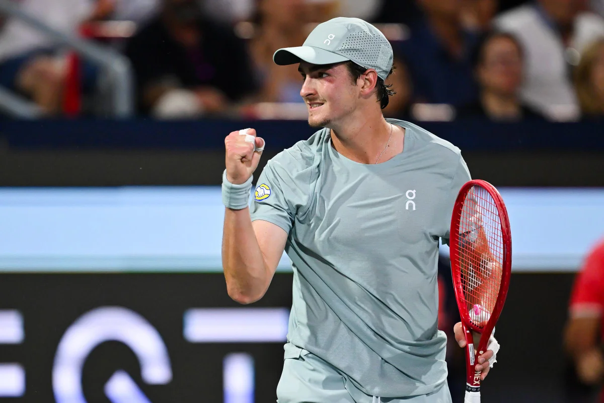 João Fonseca elimina Casper Ruud e vai às oitavas de final em Montreal, no Canadá
