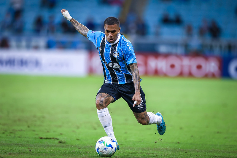 Patrocínio de R$ 40 milhões e dois dias de vida: a história da parceria entre Grêmio e Pitaco